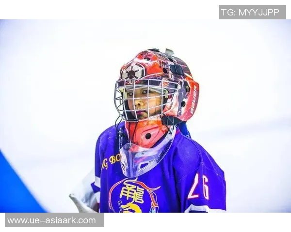 汤姆足球明星的传奇之路与梦想追逐的故事 汤姆足球明星的传奇之路与梦想追逐的故事